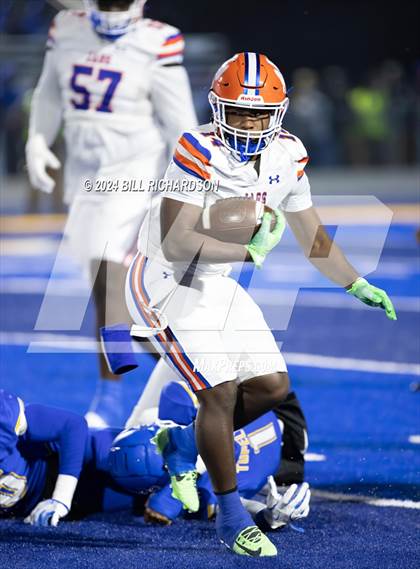 Thumbnail 3 in Madison Central vs. Tupelo (MHSAA 7A North State Championship) photogallery.