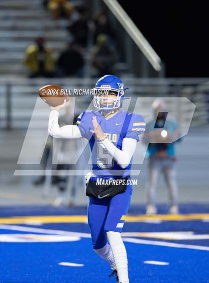 Thumbnail 2 in Madison Central vs. Tupelo (MHSAA 7A North State Championship) photogallery.