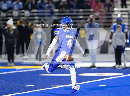 Thumbnail 3 in Madison Central vs. Tupelo (MHSAA 7A North State Championship) photogallery.