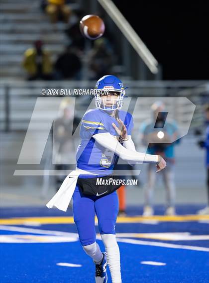 Thumbnail 2 in Madison Central vs. Tupelo (MHSAA 7A North State Championship) photogallery.