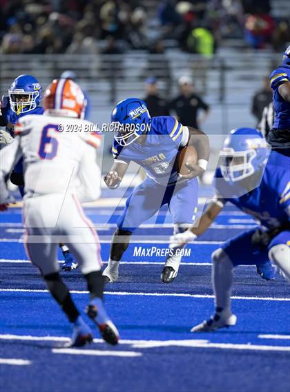 Thumbnail 2 in Madison Central vs. Tupelo (MHSAA 7A North State Championship) photogallery.
