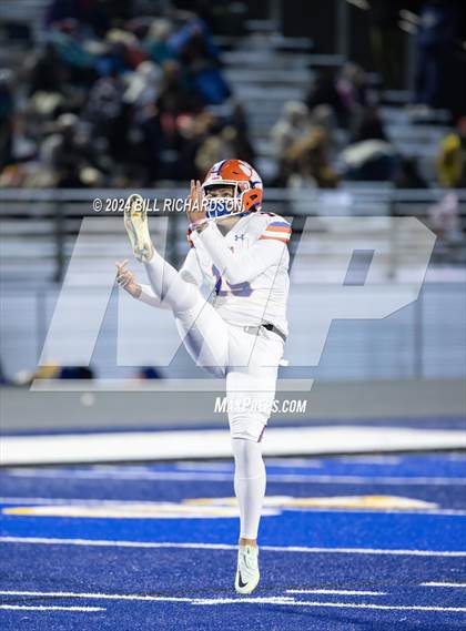 Thumbnail 3 in Madison Central vs. Tupelo (MHSAA 7A North State Championship) photogallery.