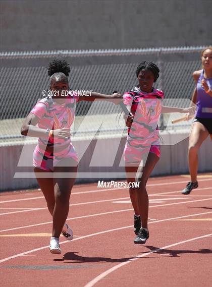 Thumbnail 3 in Pittsburg Relays (Relays: 4x100, Sprint Medley) photogallery.