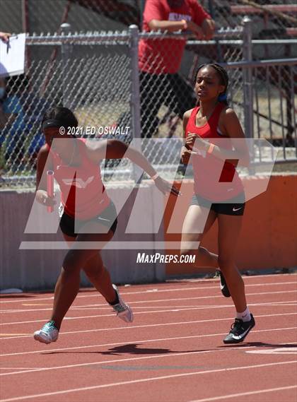 Thumbnail 2 in Pittsburg Relays (Relays: 4x100, Sprint Medley) photogallery.
