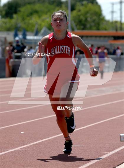 Thumbnail 1 in Pittsburg Relays (Relays: 4x100, Sprint Medley) photogallery.