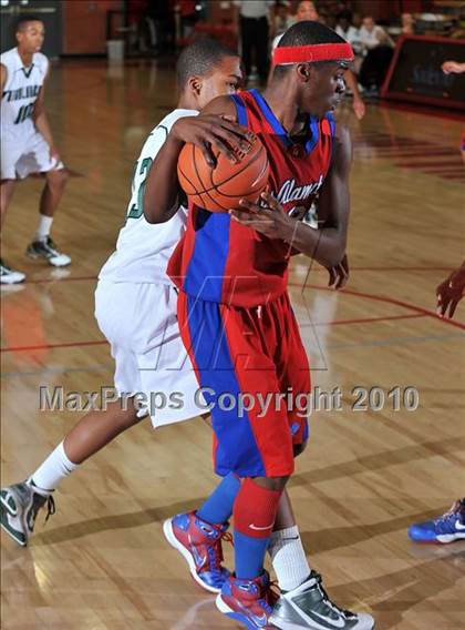 Thumbnail 2 in Upland vs. Los Alamitos (Nike Extravaganza) photogallery.
