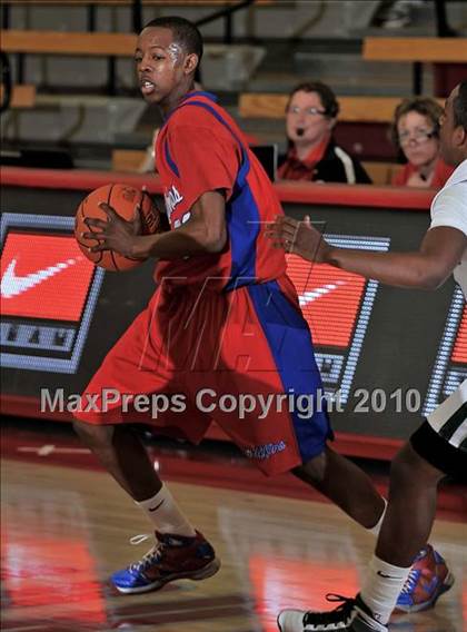 Thumbnail 3 in Upland vs. Los Alamitos (Nike Extravaganza) photogallery.