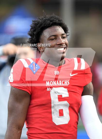 Thumbnail 2 in JSerra Catholic @ Mater Dei photogallery.