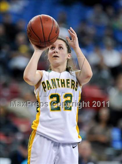 Thumbnail 2 in Pinewood vs. St. Bernard (CIF State D5 Final) photogallery.