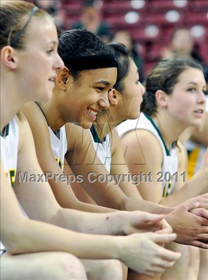 Thumbnail 2 in Pinewood vs. St. Bernard (CIF State D5 Final) photogallery.