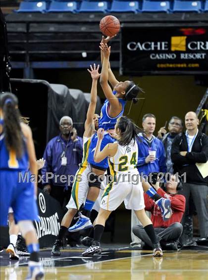 Thumbnail 3 in Pinewood vs. St. Bernard (CIF State D5 Final) photogallery.