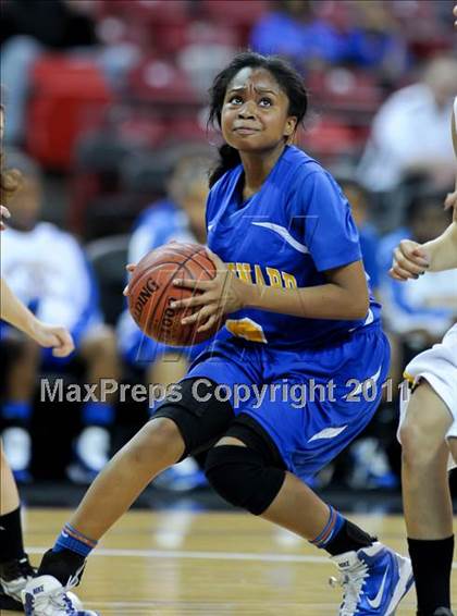 Thumbnail 2 in Pinewood vs. St. Bernard (CIF State D5 Final) photogallery.