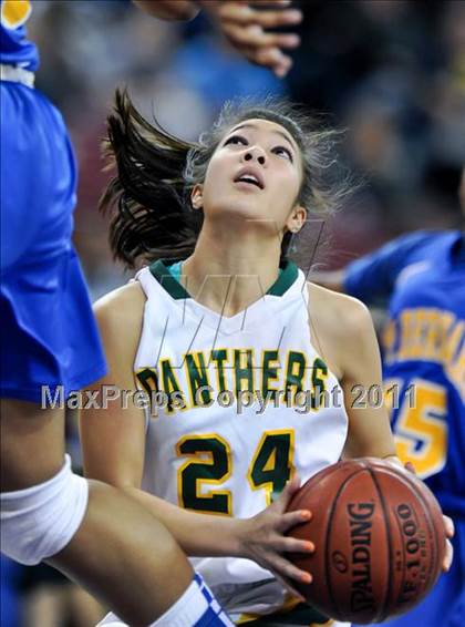 Thumbnail 1 in Pinewood vs. St. Bernard (CIF State D5 Final) photogallery.