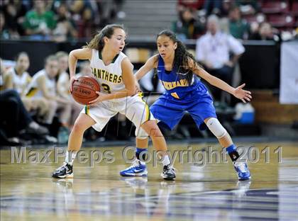 Thumbnail 1 in Pinewood vs. St. Bernard (CIF State D5 Final) photogallery.