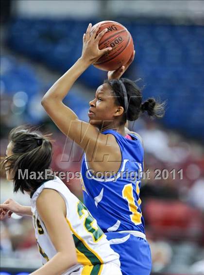 Thumbnail 2 in Pinewood vs. St. Bernard (CIF State D5 Final) photogallery.