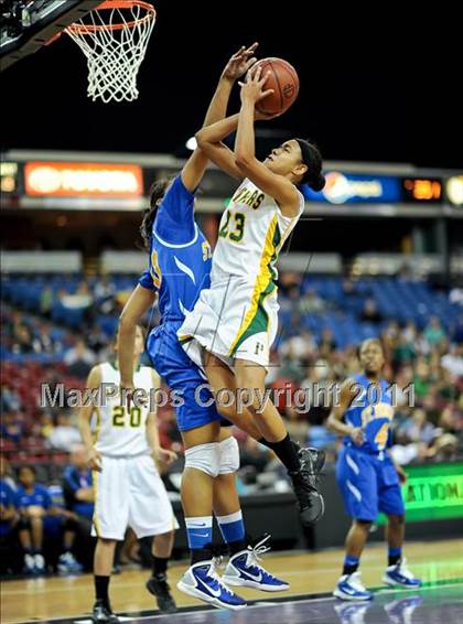 Thumbnail 2 in Pinewood vs. St. Bernard (CIF State D5 Final) photogallery.
