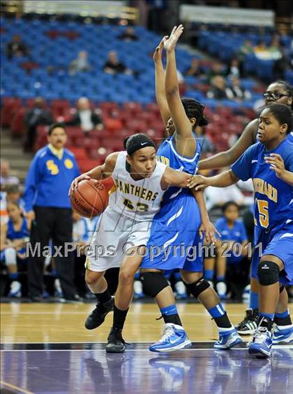 Thumbnail 1 in Pinewood vs. St. Bernard (CIF State D5 Final) photogallery.