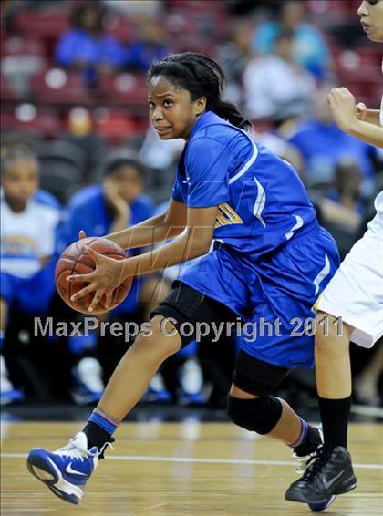 Thumbnail 1 in Pinewood vs. St. Bernard (CIF State D5 Final) photogallery.