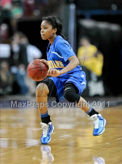 Thumbnail 1 in Pinewood vs. St. Bernard (CIF State D5 Final) photogallery.