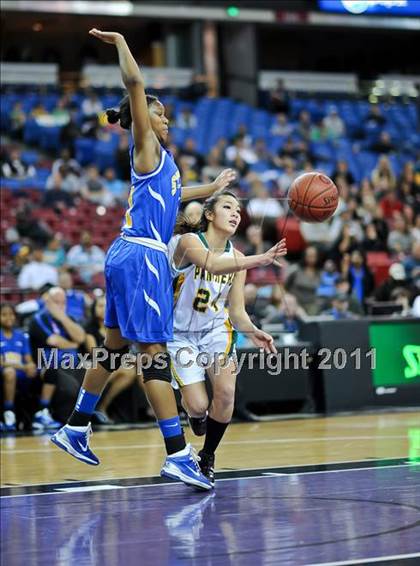 Thumbnail 3 in Pinewood vs. St. Bernard (CIF State D5 Final) photogallery.