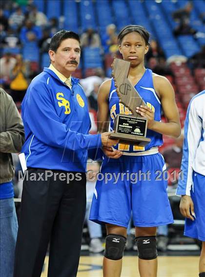Thumbnail 1 in Pinewood vs. St. Bernard (CIF State D5 Final) photogallery.