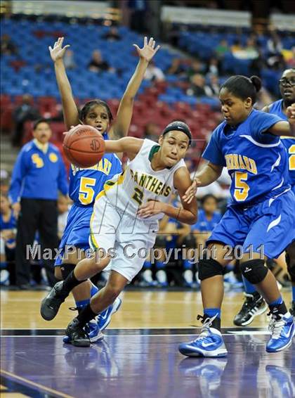 Thumbnail 2 in Pinewood vs. St. Bernard (CIF State D5 Final) photogallery.