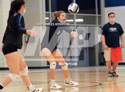 Thumbnail 1 in McCallum vs. Sealy (BCS Classic) photogallery.