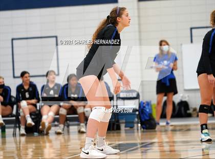Thumbnail 1 in McCallum vs. Sealy (BCS Classic) photogallery.