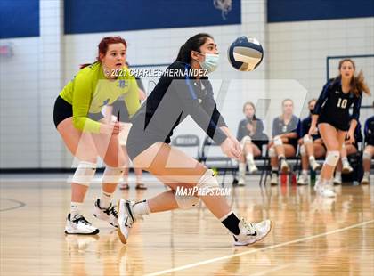 Thumbnail 2 in McCallum vs. Sealy (BCS Classic) photogallery.