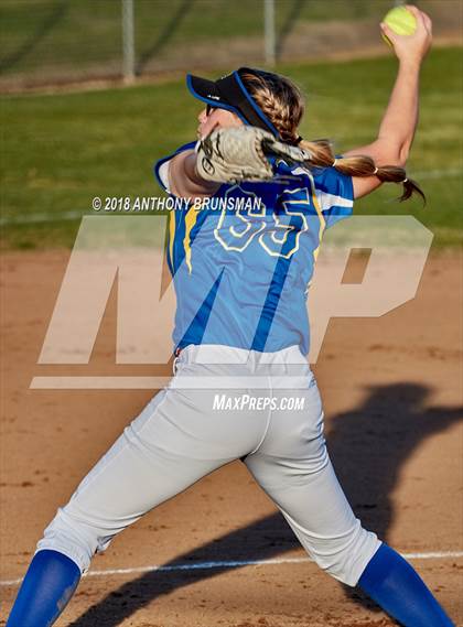 Thumbnail 2 in Elk Grove @ Del Campo photogallery.