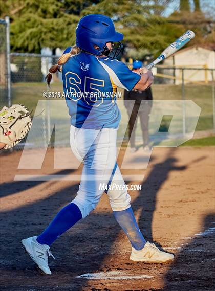 Thumbnail 2 in Elk Grove @ Del Campo photogallery.