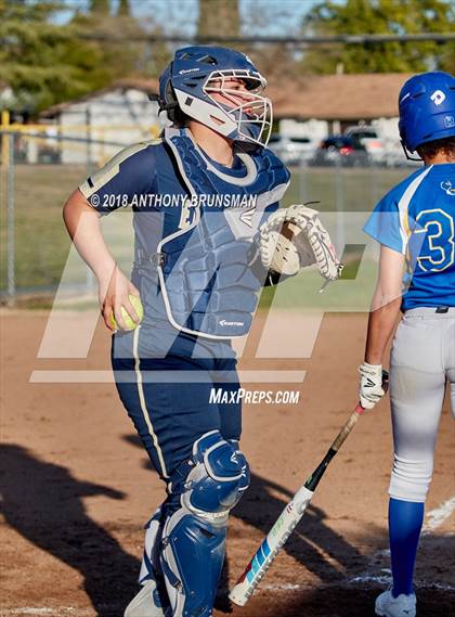 Thumbnail 3 in Elk Grove @ Del Campo photogallery.