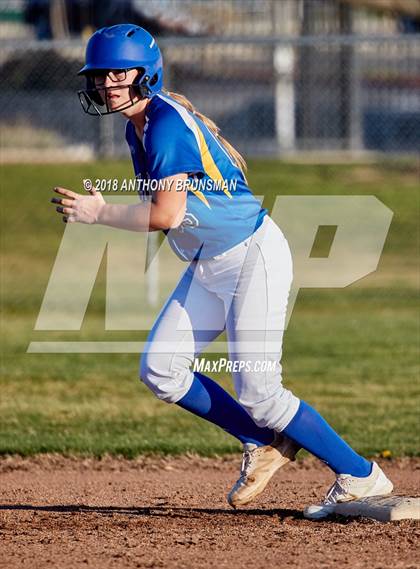 Thumbnail 2 in Elk Grove @ Del Campo photogallery.