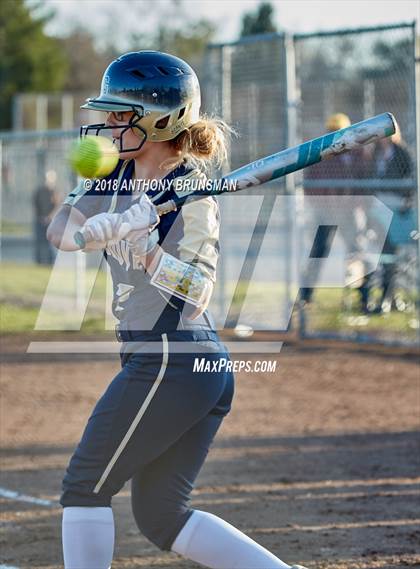 Thumbnail 3 in Elk Grove @ Del Campo photogallery.