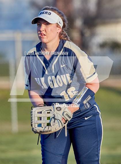 Thumbnail 2 in Elk Grove @ Del Campo photogallery.