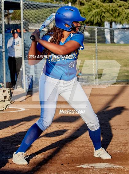 Thumbnail 2 in Elk Grove @ Del Campo photogallery.
