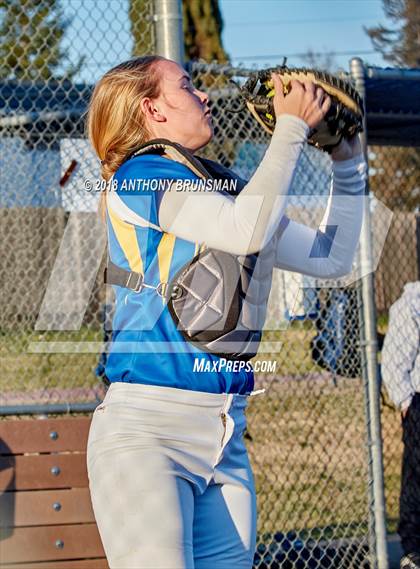 Thumbnail 3 in Elk Grove @ Del Campo photogallery.