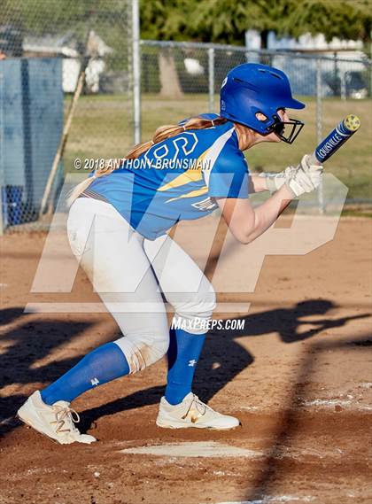 Thumbnail 3 in Elk Grove @ Del Campo photogallery.