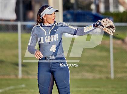 Thumbnail 1 in Elk Grove @ Del Campo photogallery.
