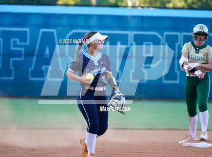 Thumbnail 2 in Wesleyan @ Cambridge photogallery.