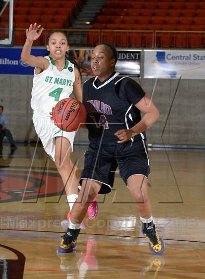 Thumbnail 2 in Kennedy vs. St. Mary's (CIF SJS D1 Semifinal) photogallery.