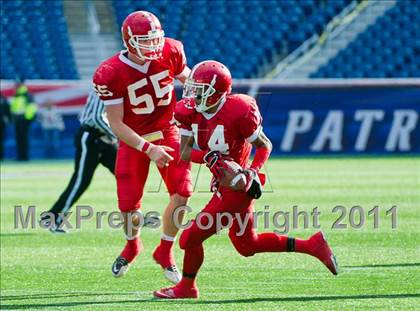 Thumbnail 1 in St. John's vs. Leominster (MIAA Division 1 Central Final) photogallery.