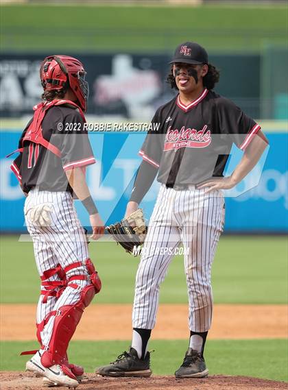 Thumbnail 3 in Valley Mills vs. New Home (UIL 2A Baseball Semifinal) photogallery.