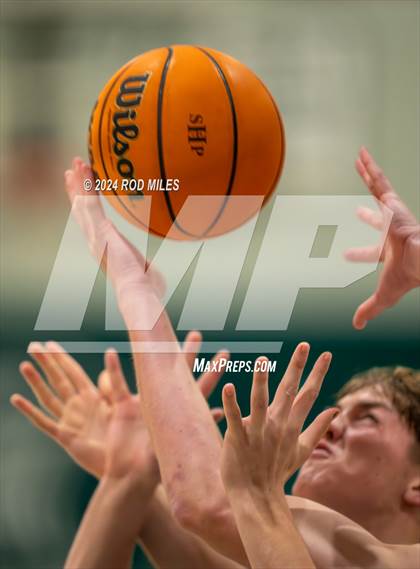 Thumbnail 1 in Sacred Heart Prep vs. Valley Christian photogallery.
