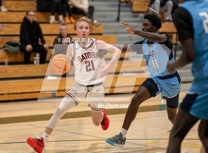Thumbnail 3 in Sacred Heart Prep vs. Valley Christian photogallery.
