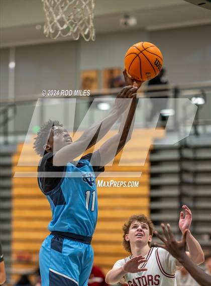 Thumbnail 3 in Sacred Heart Prep vs. Valley Christian photogallery.