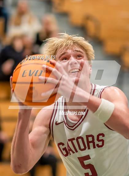 Thumbnail 1 in Sacred Heart Prep vs. Valley Christian photogallery.