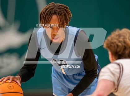 Thumbnail 2 in Sacred Heart Prep vs. Valley Christian photogallery.