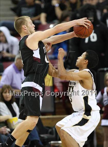 Thumbnail 3 in Archbishop Mitty vs. Woodcreek (CIF NorCal D2 Regional Final) photogallery.