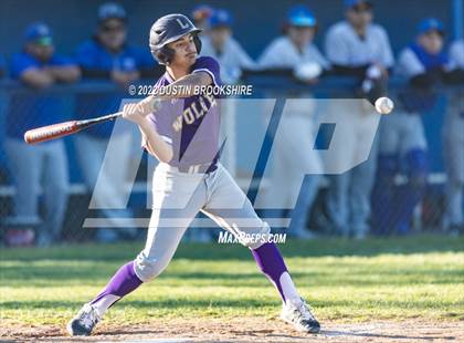 Thumbnail 1 in Sierra vs. Livingston photogallery.